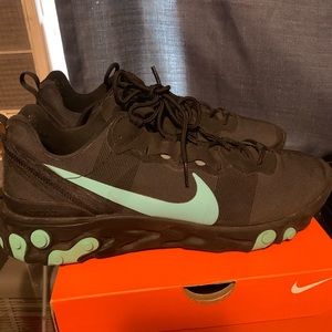 Nike element react 55